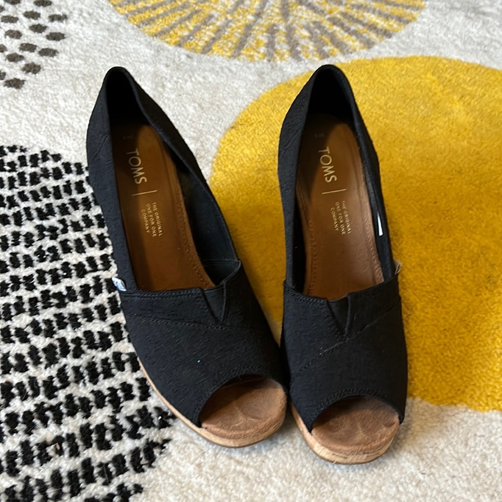 Tons Open Toe Wedge Heel